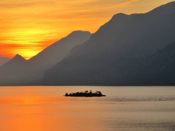 Észak-Olaszország gyöngyszemei: Garda tó és Milánó