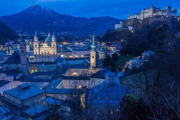 SZILVESZTER A SALZKAMMERGUTI TAVAKNÁL - Hajózással Hallstatti tavon és a Wolgang See-n! Salzburg, Bad Ischl és a Katrin Alm ***