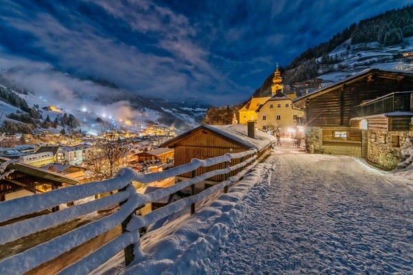 ADVENT SALZBURGBAN ÉS A SALZKAMMERGUTI TÓVIDÉKEN - Hellbrunn karácsonyi vására, Zwölferhorn felvonóval, Sankt Wolfgang és Hallstat ***