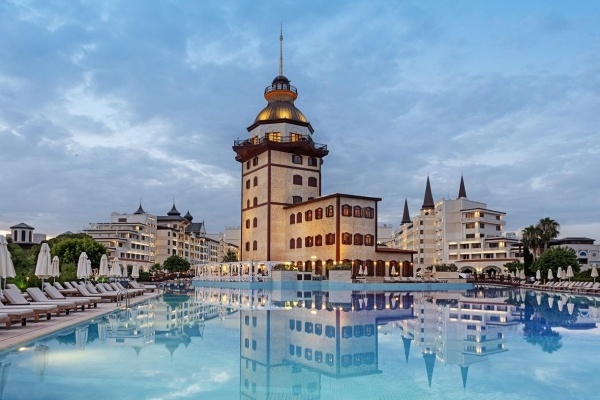 Titanic Mardan Palace *****, Törökország