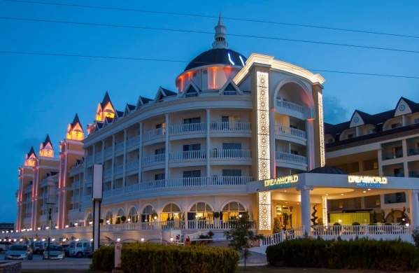 Dream World Resort Hotel***** - AI, repülővel