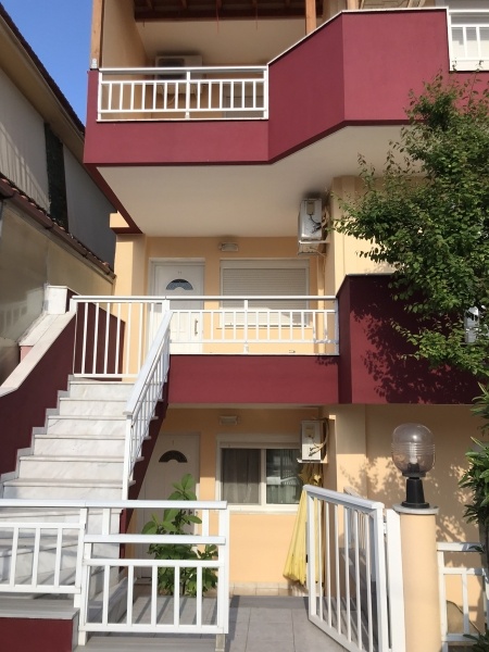 Ilias Apartmanház - Sarti, busszal