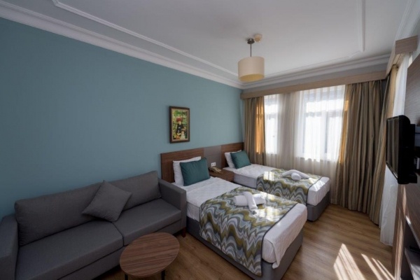 Side Village Family Hotel**** - AI, repülővel