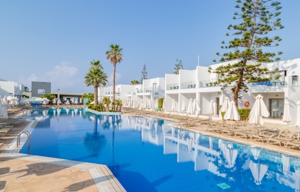 Ayia Napa - Atlantica Panthea Resort**** AI, repülővel